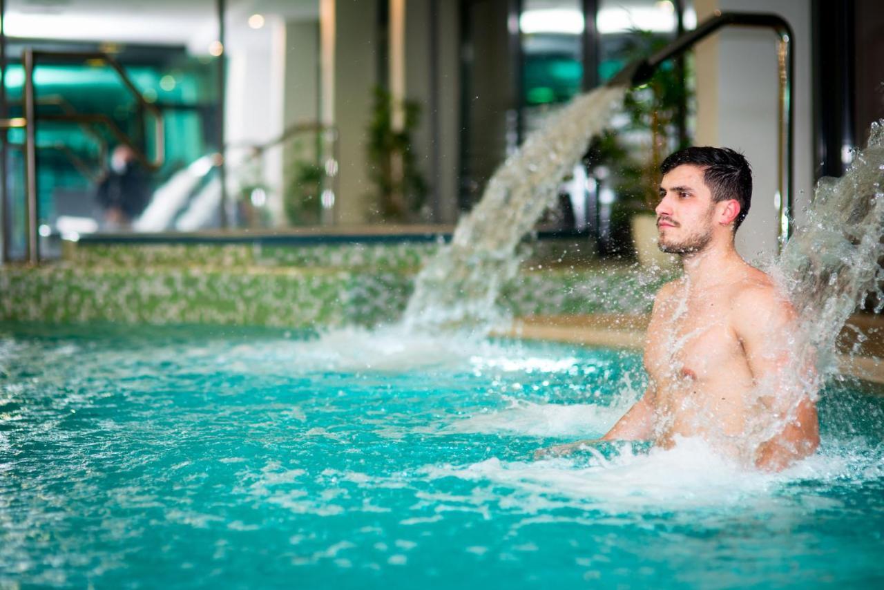 Hotel Pagony Wellness Nyíregyháza 외부 사진