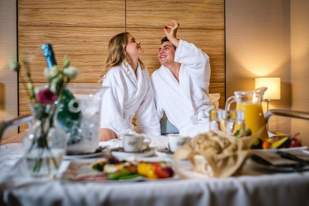 Hotel Pagony Wellness Nyíregyháza 외부 사진