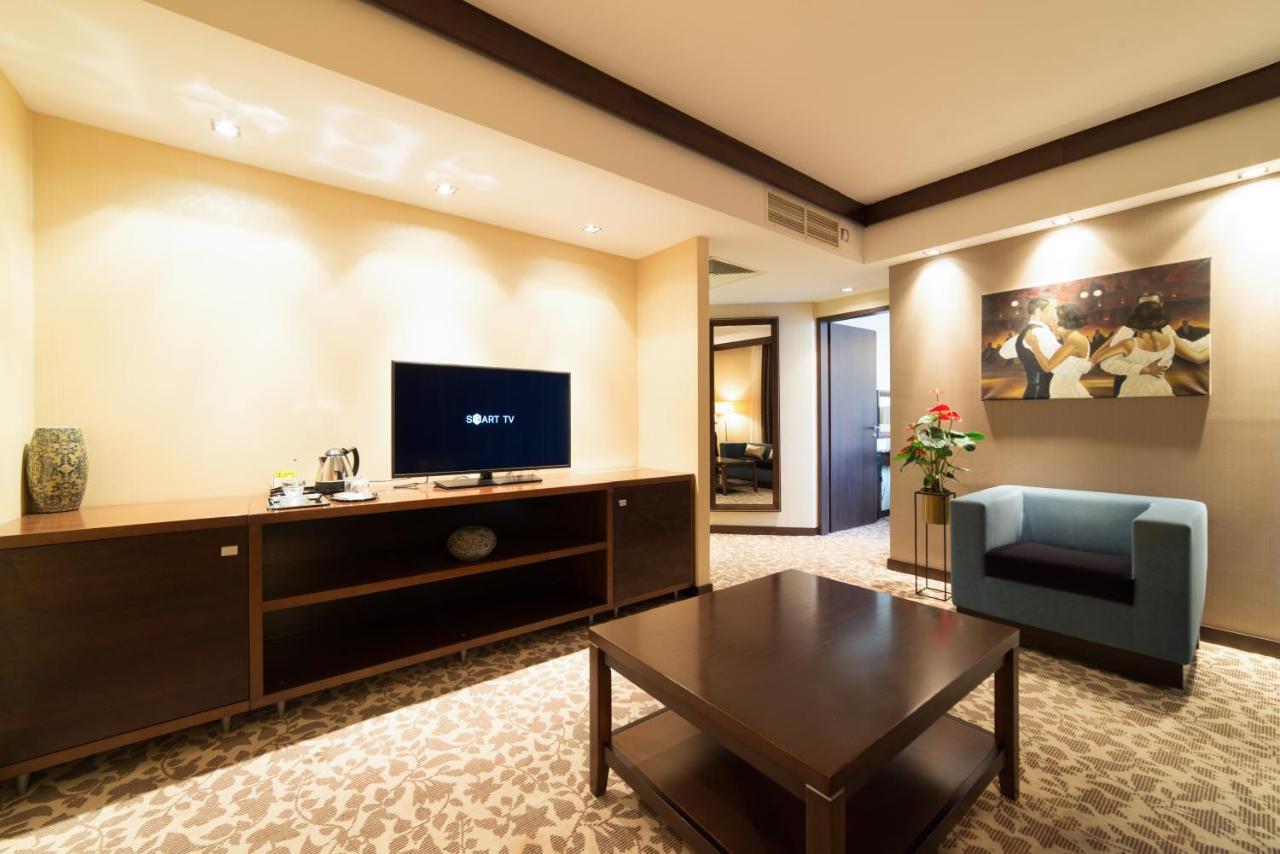 Hotel Pagony Wellness Nyíregyháza 외부 사진