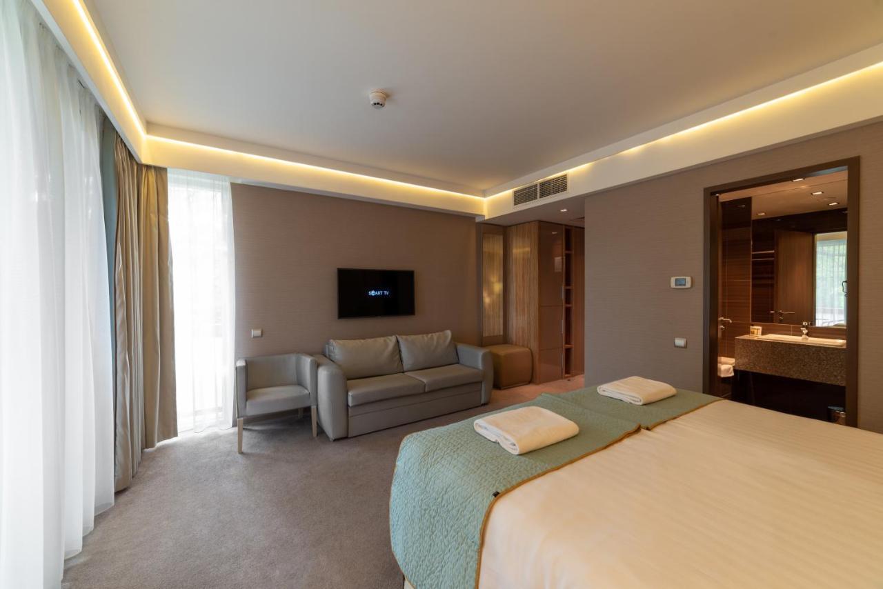 Hotel Pagony Wellness Nyíregyháza 외부 사진