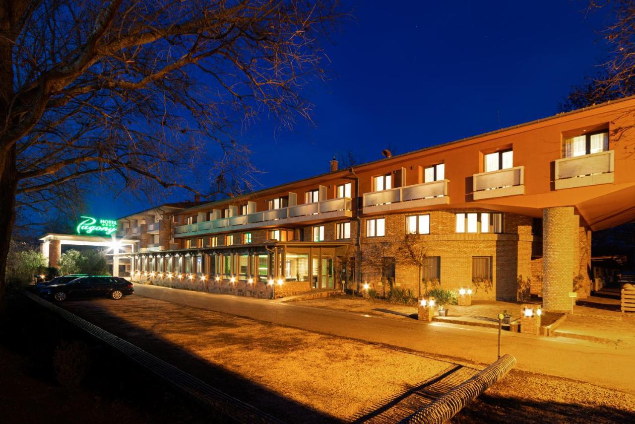 Hotel Pagony Wellness Nyíregyháza 외부 사진